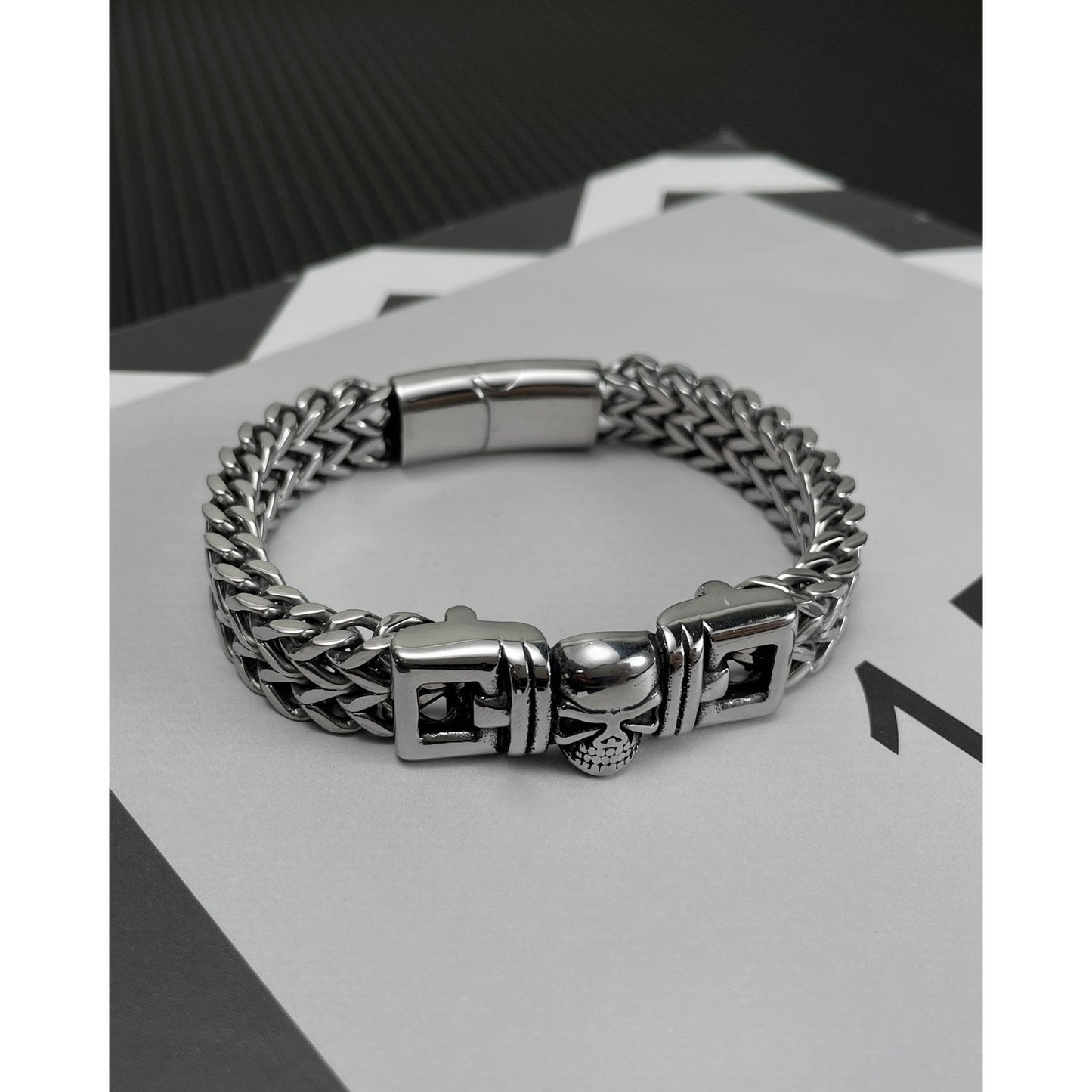Bracciale titanio da uomo retro