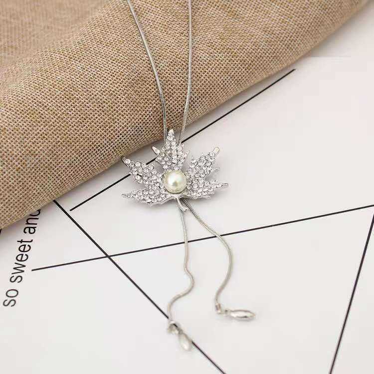 Collana foglie diamanti