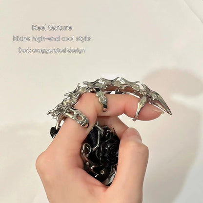 Anello Gotico futuristico