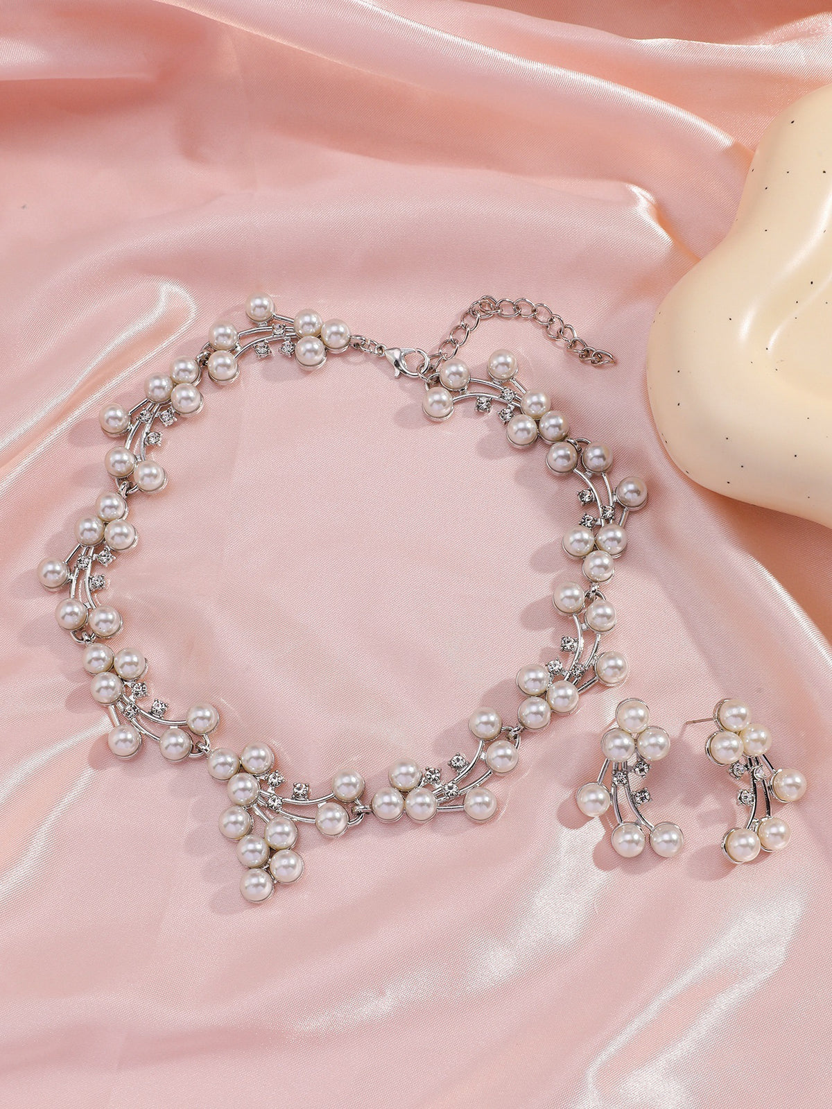 Set perle collana e orecchini