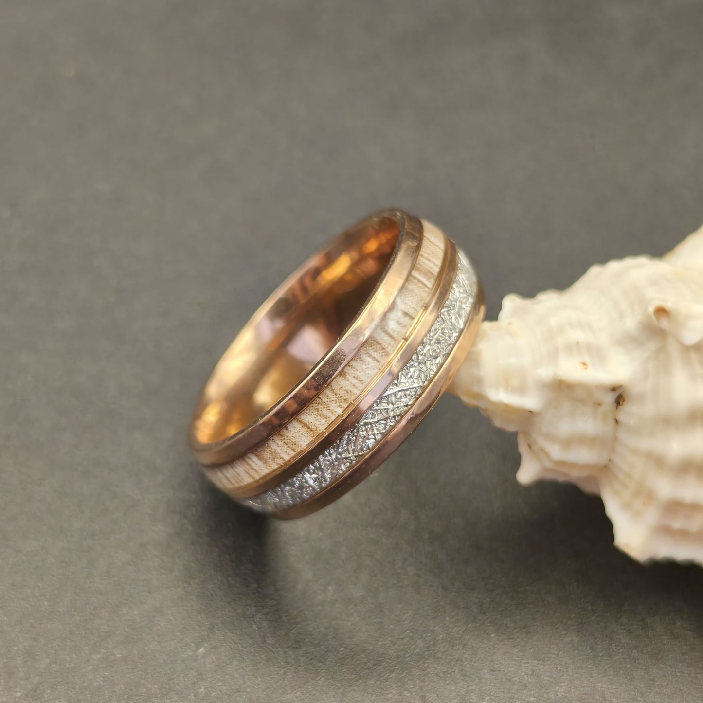 Anello marmo argento scanalato