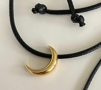 Collana luna in pelle