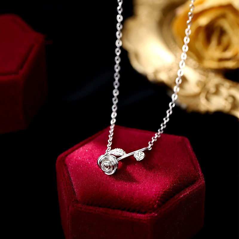 Collana corta estiva