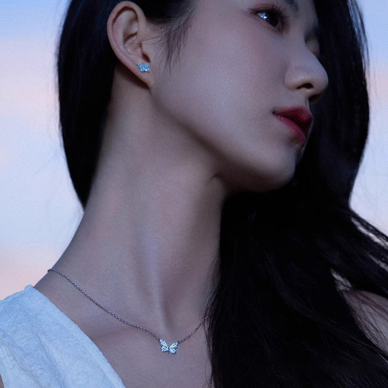 Collana farfalla luminescente