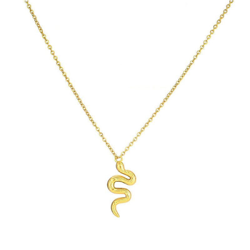 Collana con lettere titanio