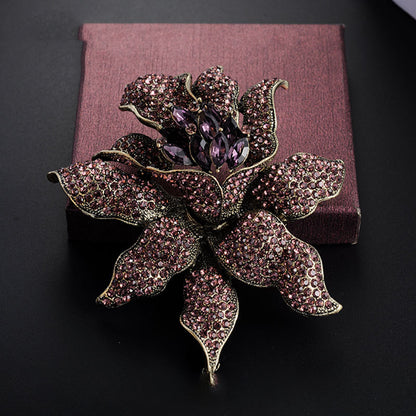 Spilla fiore invernale