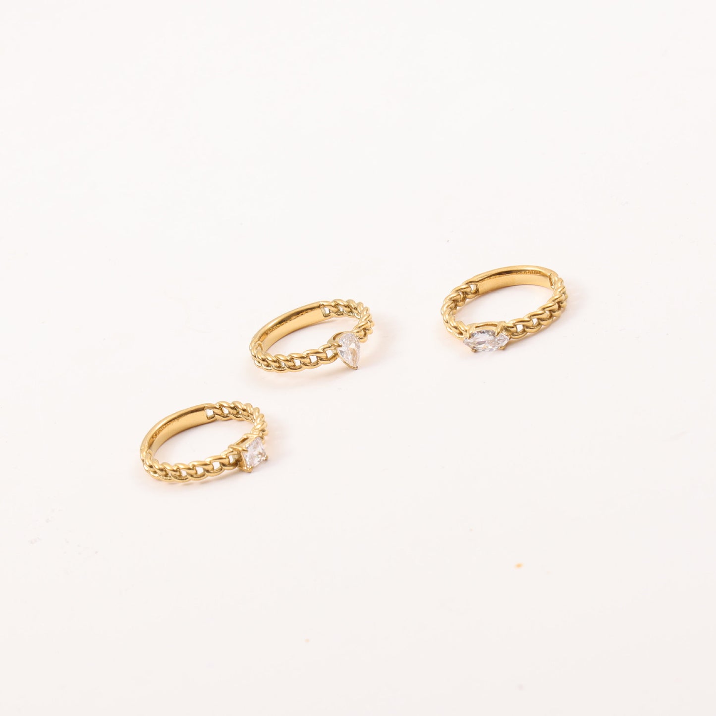 Anello zirconi oro