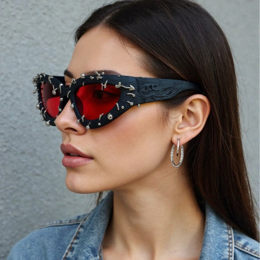 Occhiali da sole punk borchie