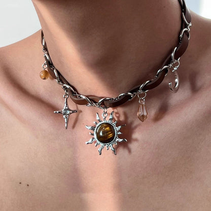 Choker pelle e metallo