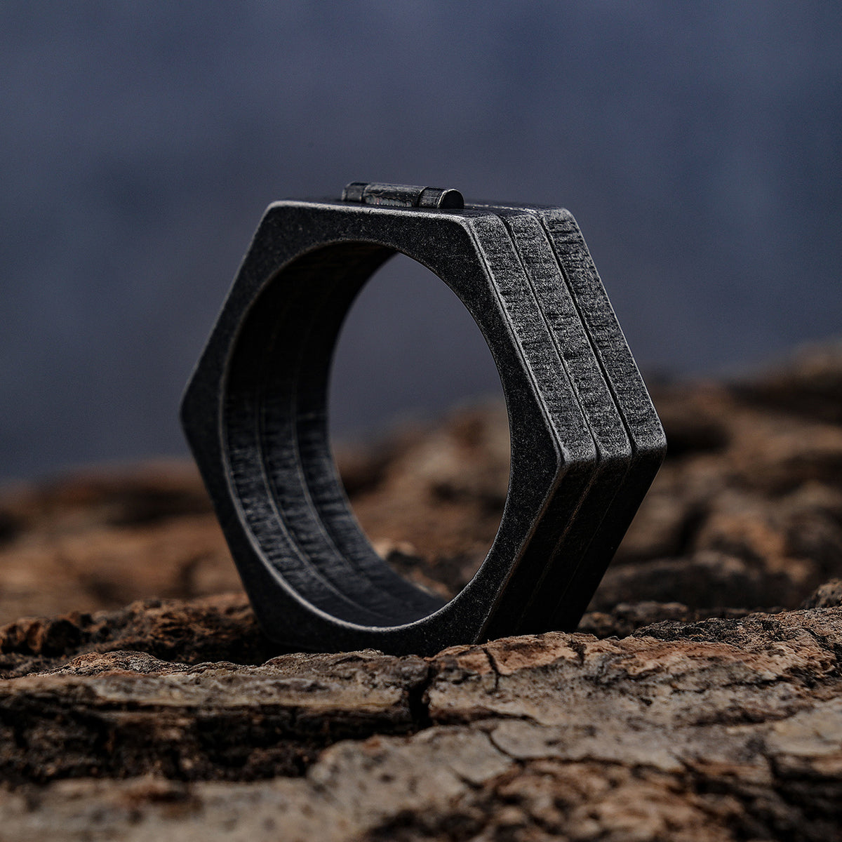 Anello titanio retrò minimalista