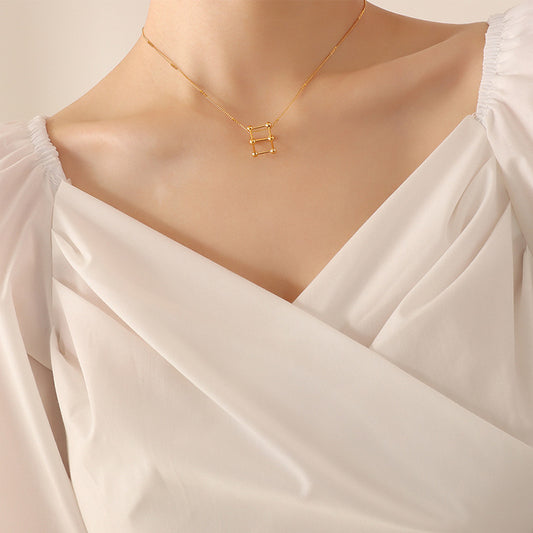 Accessorio titanio e oro