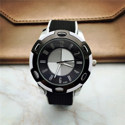 Orologio sportivo in plastica