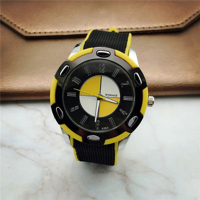 Orologio sportivo in plastica