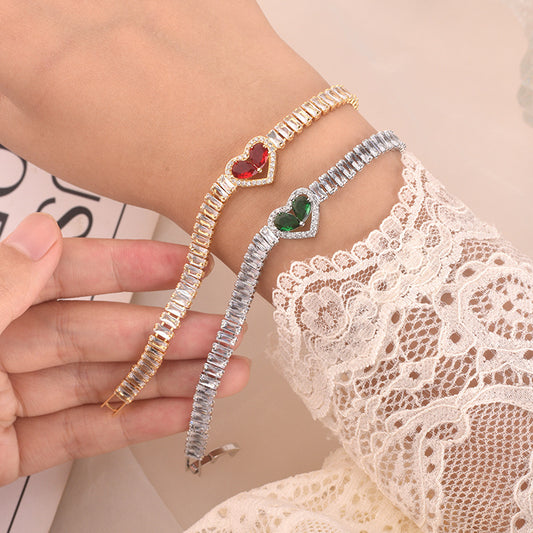 Bracciale cuore dorato con zirconi