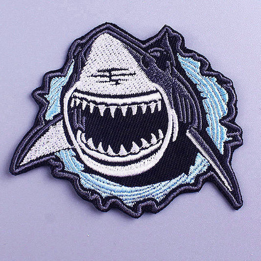 Patch squalo ricamato