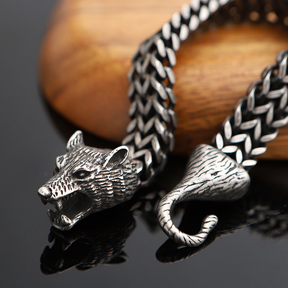Bracciale testa di lupo vichingo