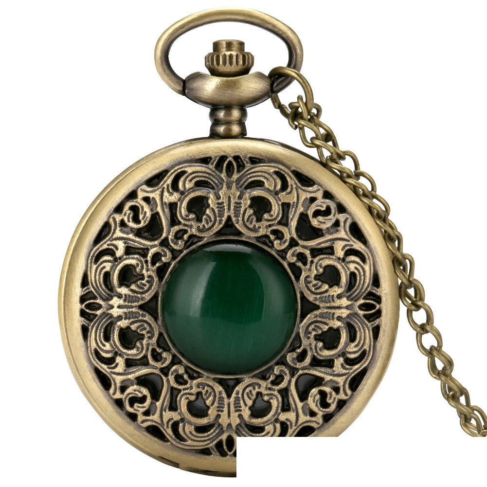 Orologio da tasca retrò con gemme