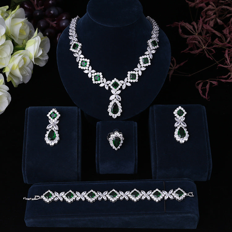 Set gioielli goccia di zircone