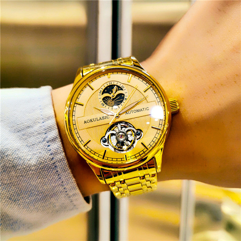 Orologio meccanico scheletrato da uomo luminoso