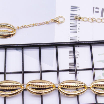 Collana con conchiglie