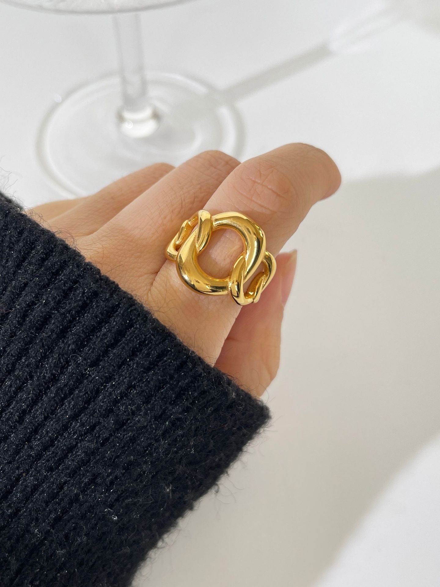 Anello catena spessa dorata