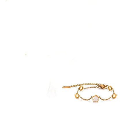 Collana fiore e guscio bianco