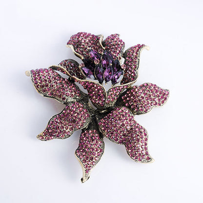 Spilla fiore invernale