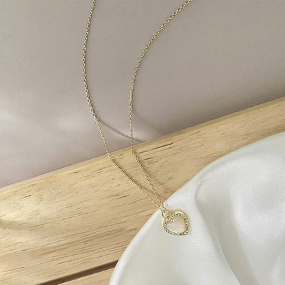 Collana con ciondolo di opale