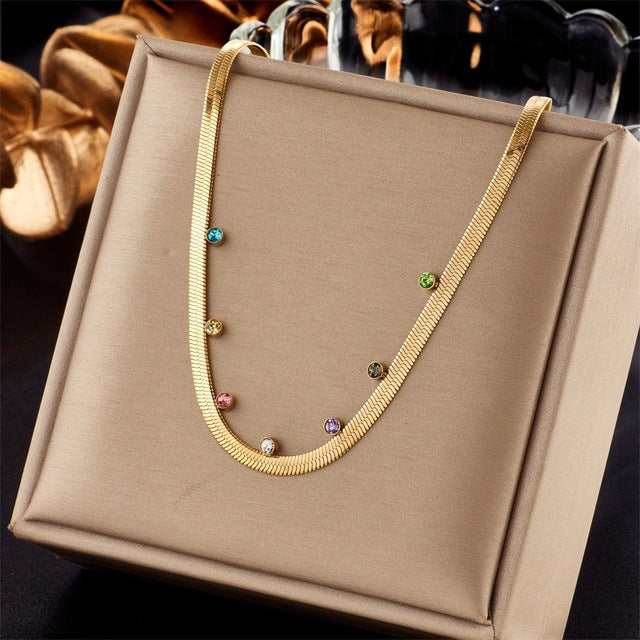 Collana con perline geometriche