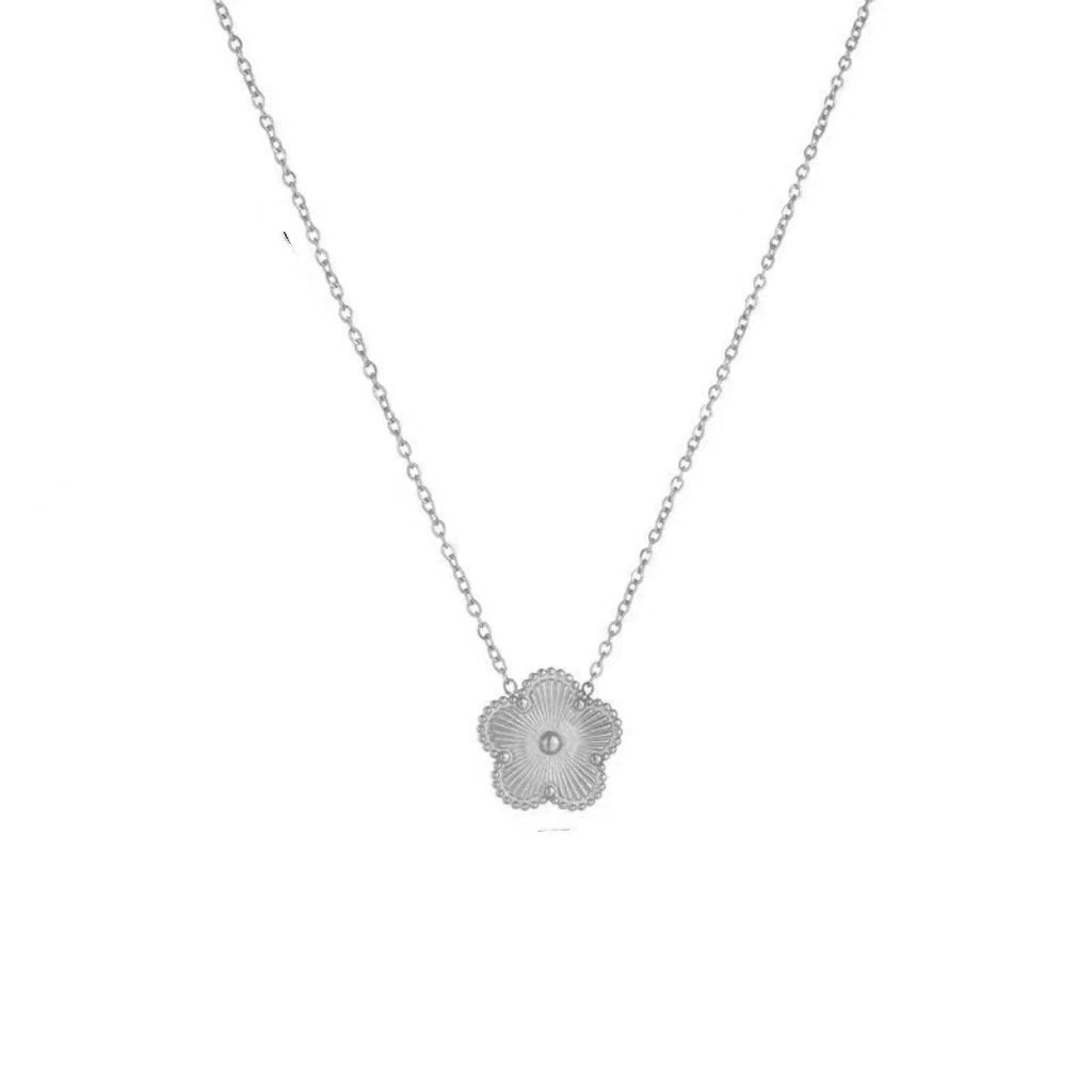 Collana con pendente da donna