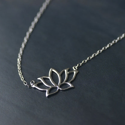 Collana loto traforata