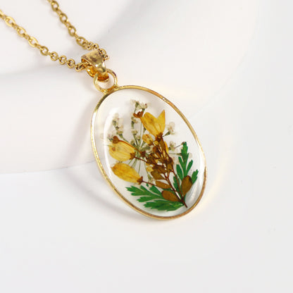 Collana fiori secchi in resina