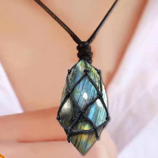 Collana con pendente in labradorite