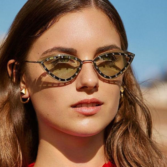 Occhiali da sole cat eye senza montatura da donna