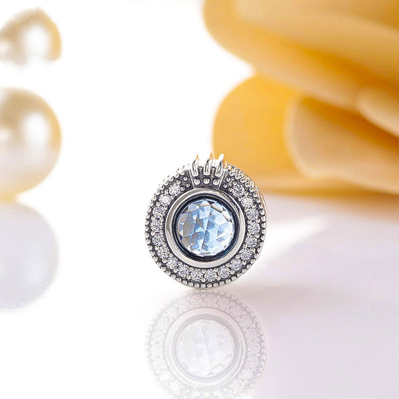 Charm lettera O con corona