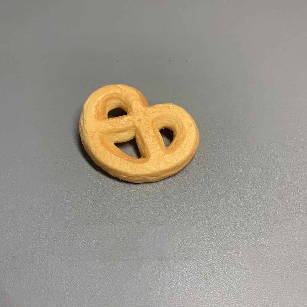 Spilla tridimensionale
