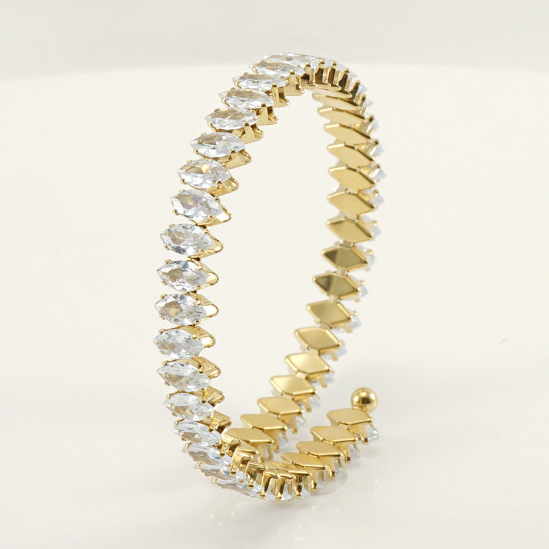 Braccialetto geometrico aperto con strass