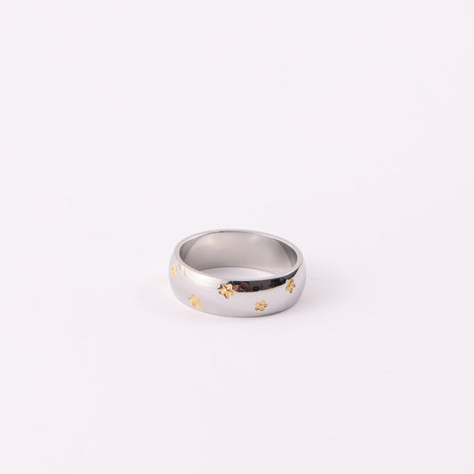 Anello stella dorato