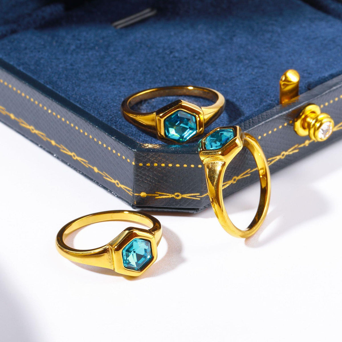 Anello cristallo esagonale