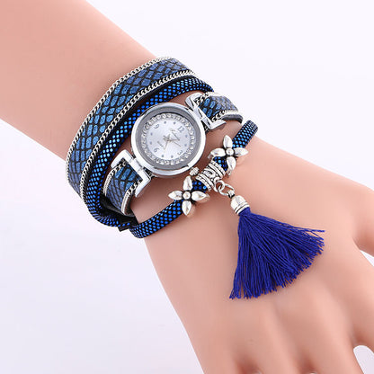 Orologio da donna con fiore e nappa
