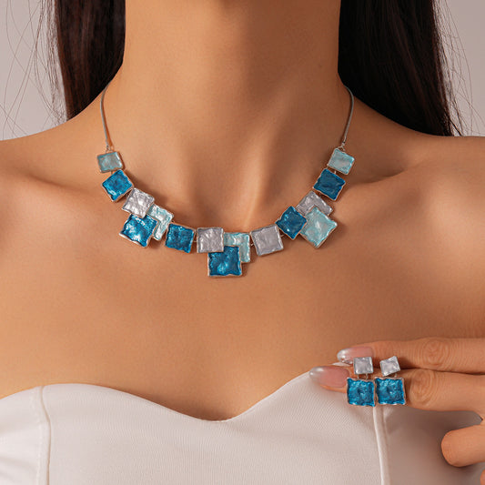 Set collana e orecchini quadrati da donna