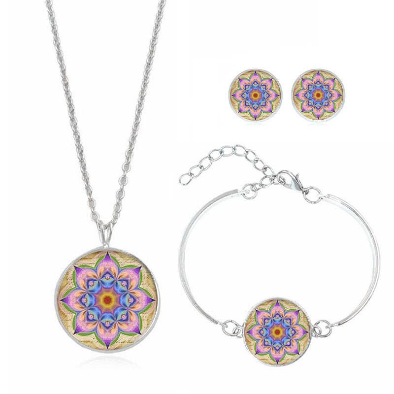 Collana mandala floreale pietre preziose