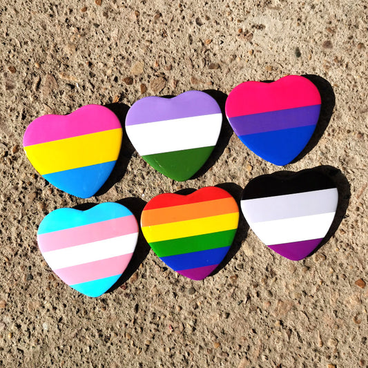 Spilla cuore arcobaleno bandiera
