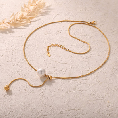 Collana con pendente a nappa