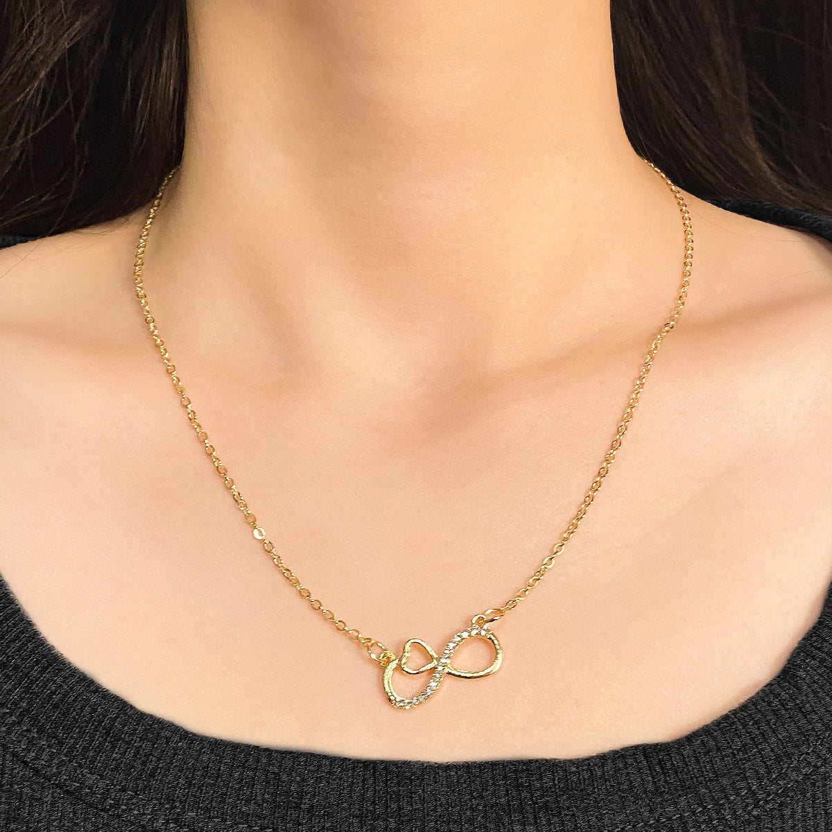 Choker simbolo infinito