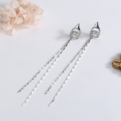 Orecchini clip geometrici con catena