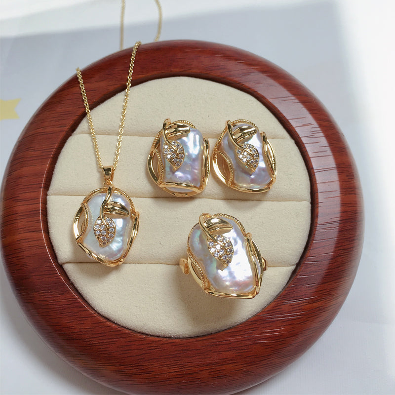 Set collana, anelli e orecchini