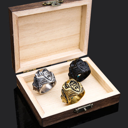 Anello lupo e rune in titanio