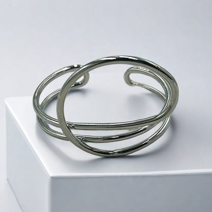 Bracciale geometrico regolabile