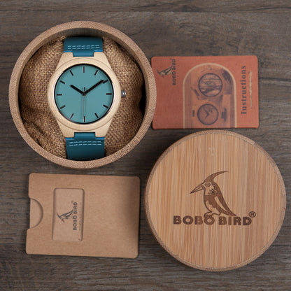 Orologio in legno con lancette